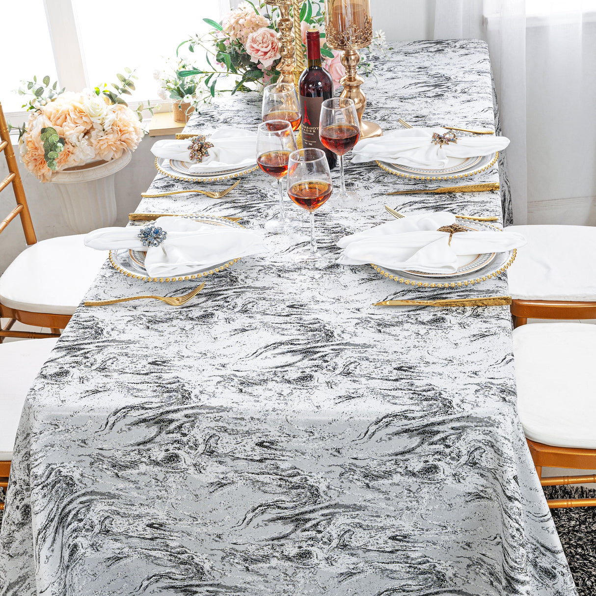 Rectangular Mirage Jacquard Polyester Tablecloth 90x156 White/Black