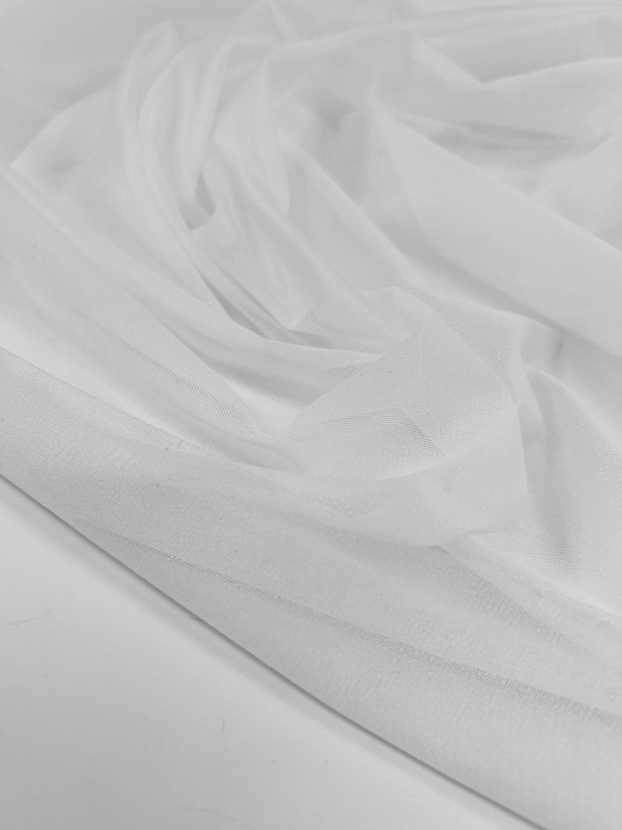 Polyester Interlining White Shades