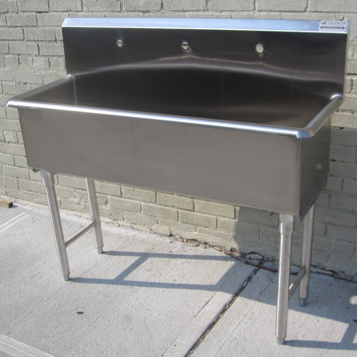 Custom Made Commercial Hand Sink Stainless Steel 8 Feet Wide