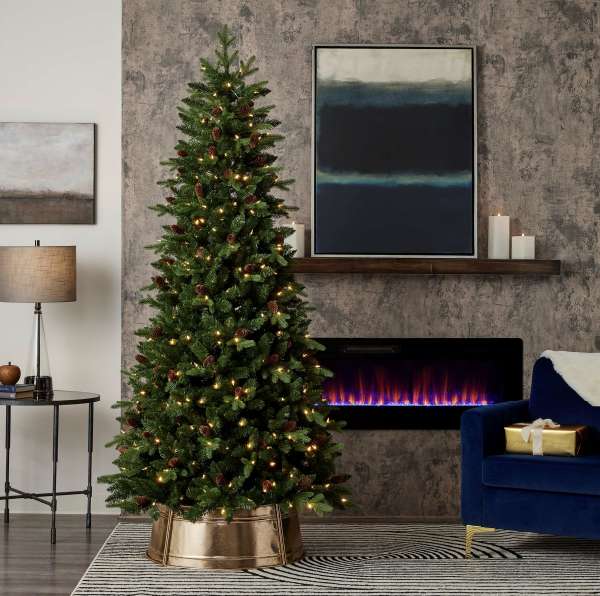 7.5' Canyon Ranch Fir Tree with 380 Warm White LED Lights