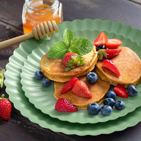 10 Count Scalloped Matcha Green Paper Plates for Stylish Party Dining and Events 10.5 Inch