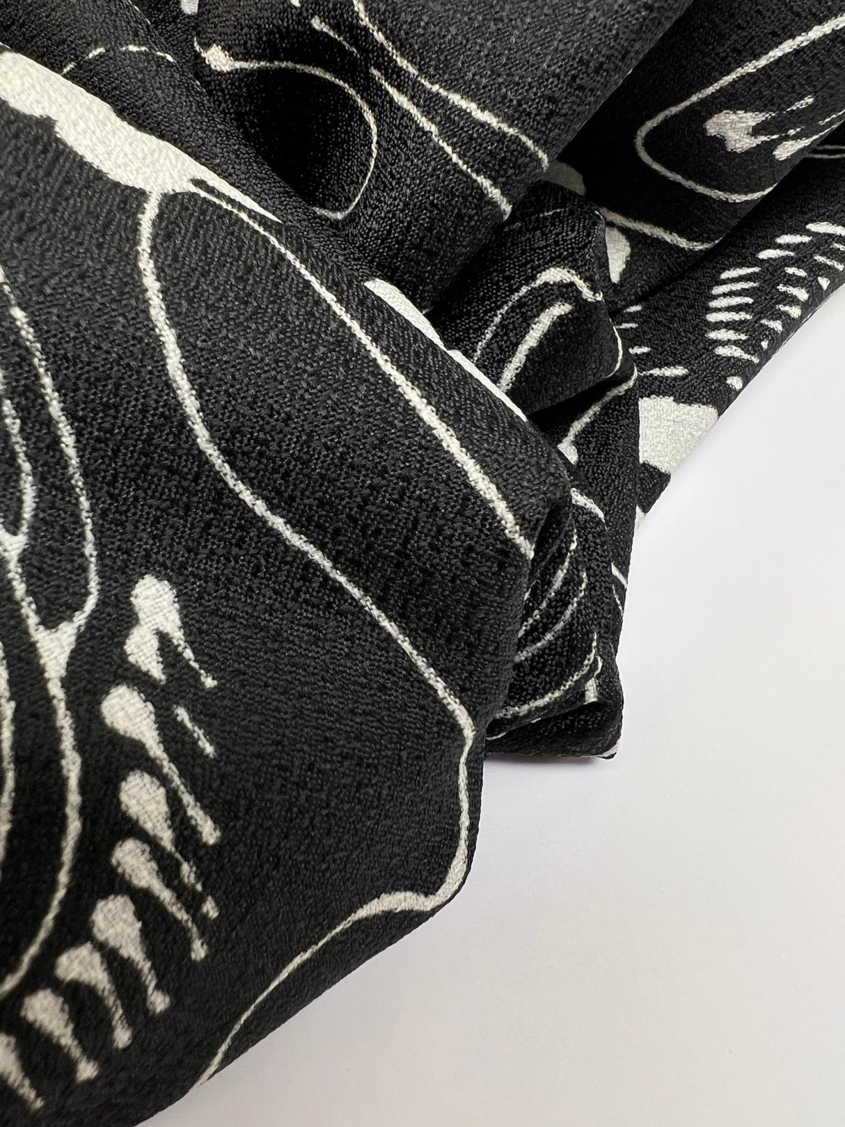 Polyester Crepe Printed Black White Floral