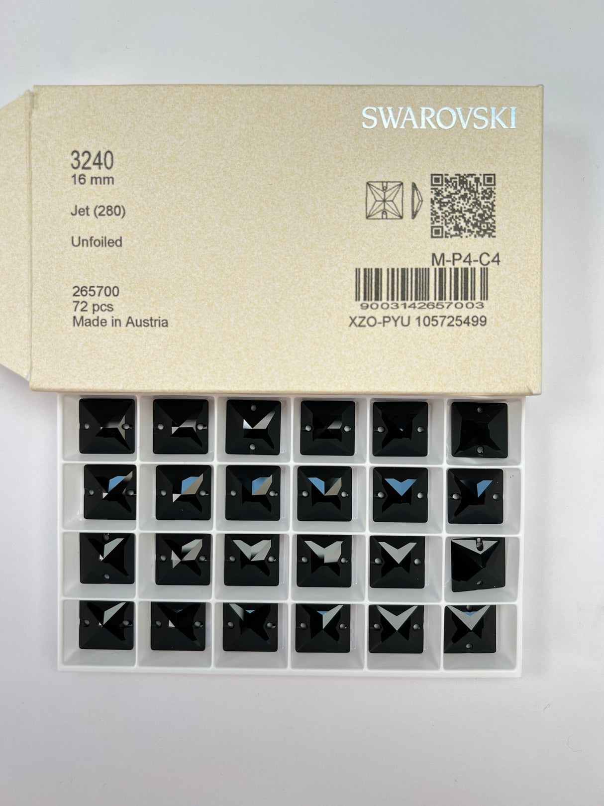 Black Crystals Sewing Notions