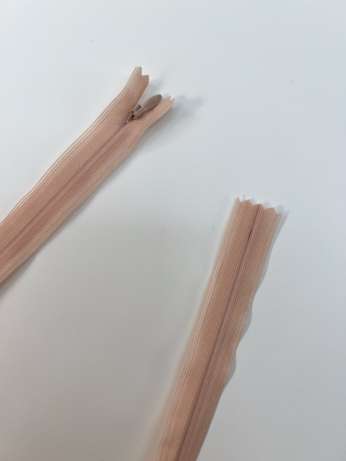 Beige Polyamid Sewing Notions