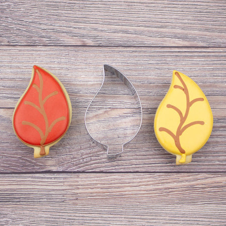 Ann Clark Teardrop Leaf Cookie Cutter 3 3/4" x 2 3/8"