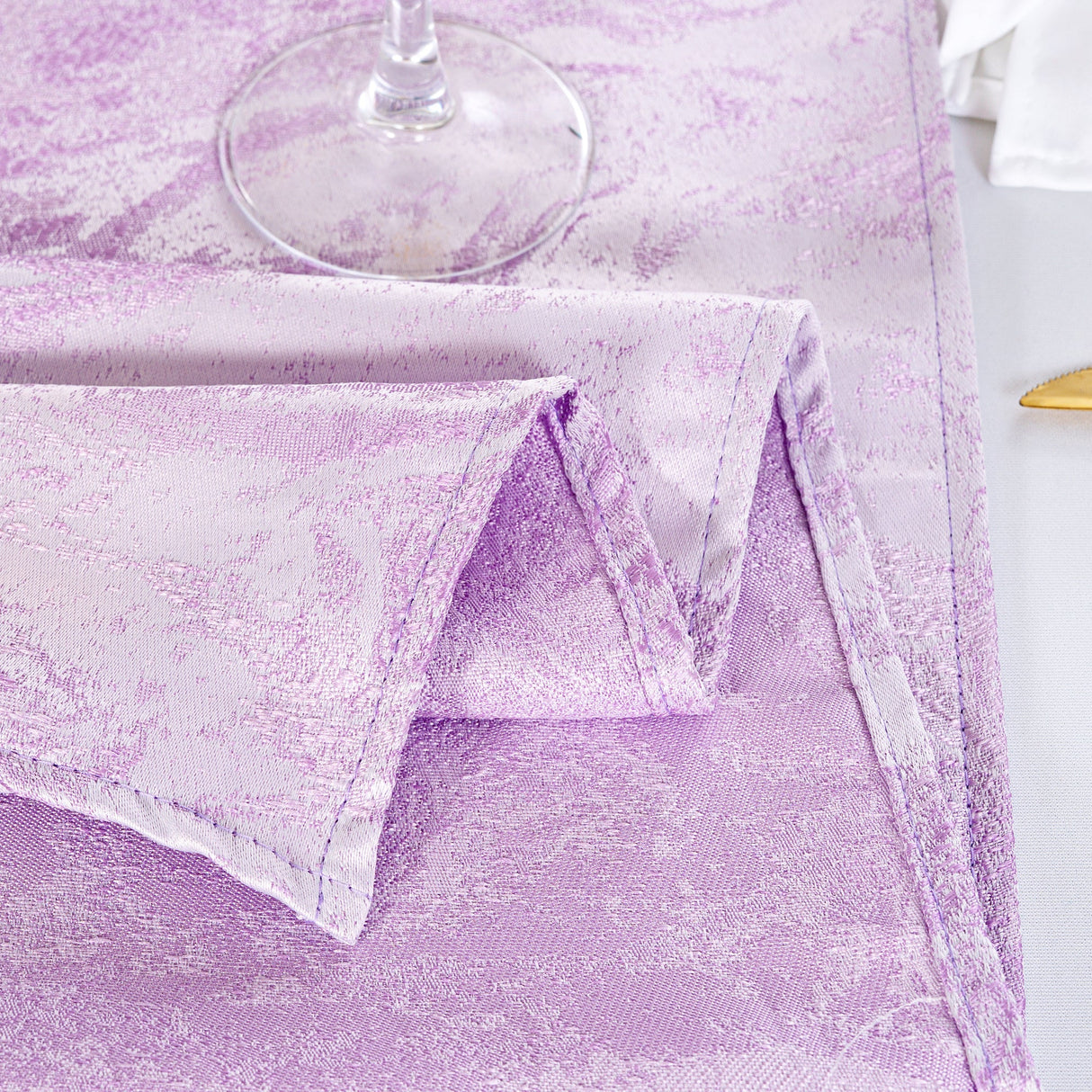 Jacquard Table Runner 13x108 Lavender