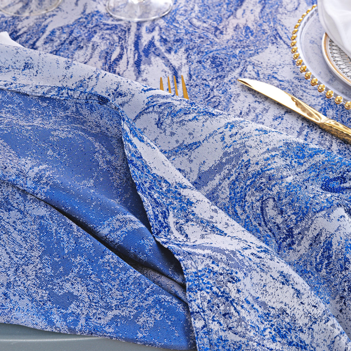 Round Polyester Tablecloth 132" Mirage Jacquard Royal Blue