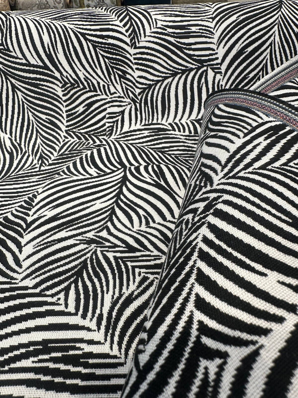 Sunbrella Adventure Tropical Black White Reversible Outdoor Fabric - Tropical Leaf Pattern, Black White, 56" Width (1 Yard)