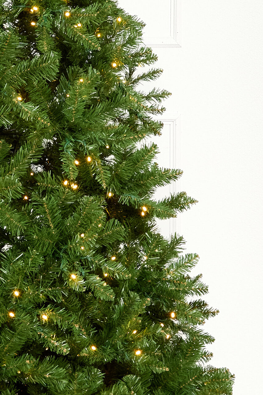 9' Telluride Pine Christmas Tree with 700 Warm White LED Lights