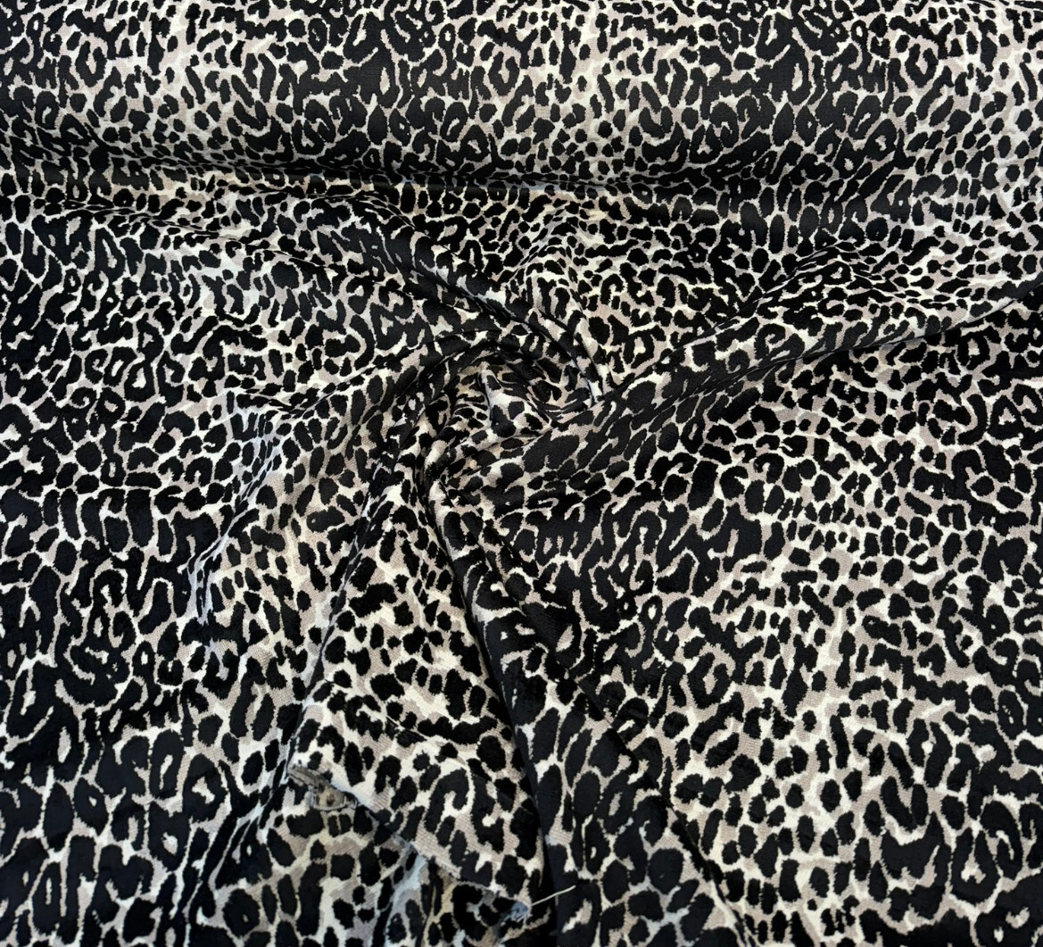 Velvet Kuna Onyx Velvet Fabric - Black Leopard Print, 54" Width (1 Yard)