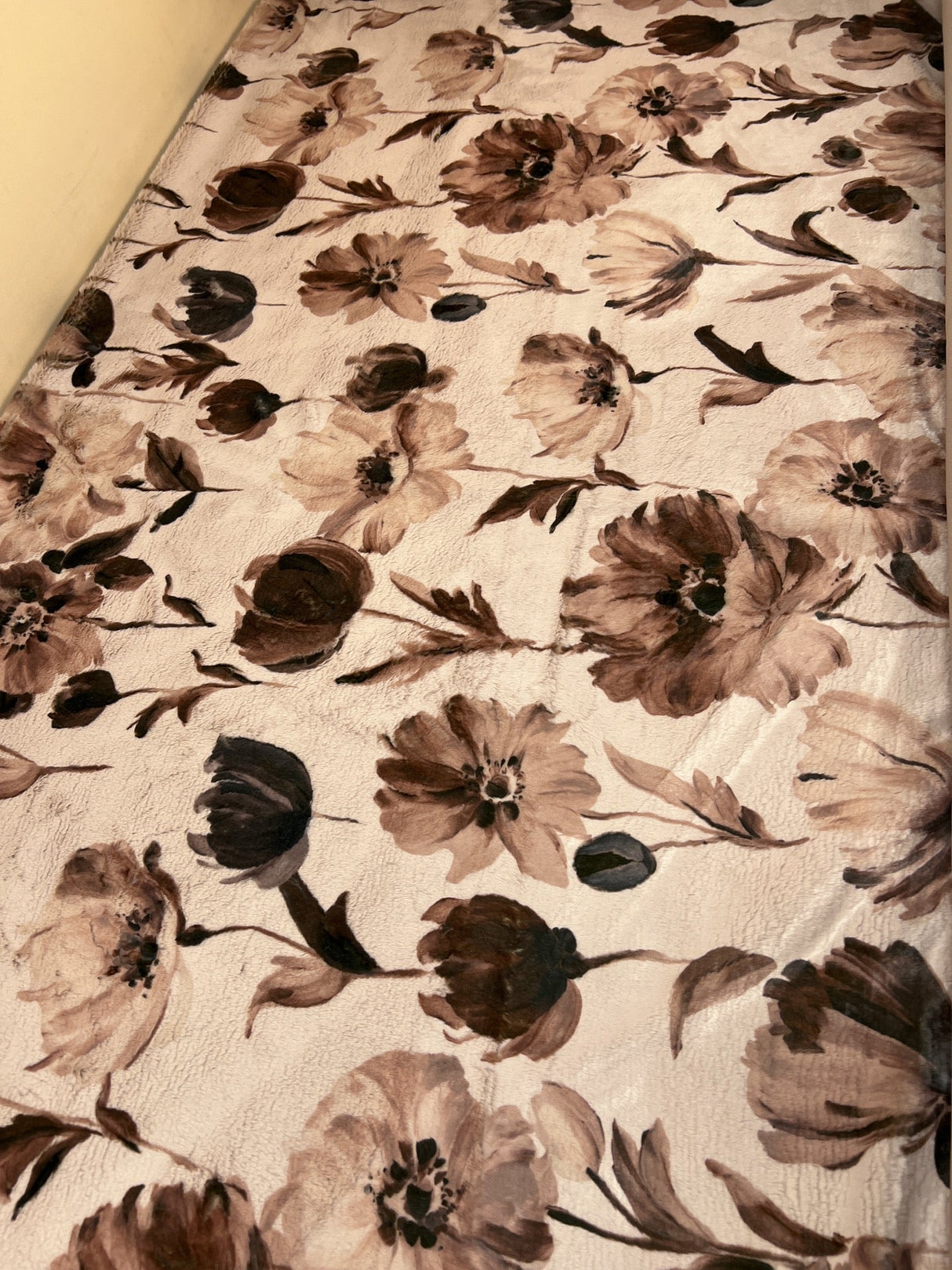 Faux Fur Floral Printed Beige-Pink
