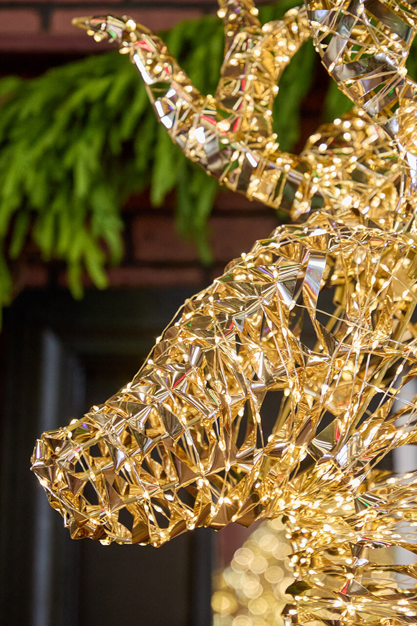 8.9' LED Standing Reindeer - 5200L