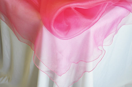 Round Organza Table Overlay 90" Bubble Gum
