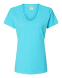 Camiseta de cuello en V teñida de prenda para mujer