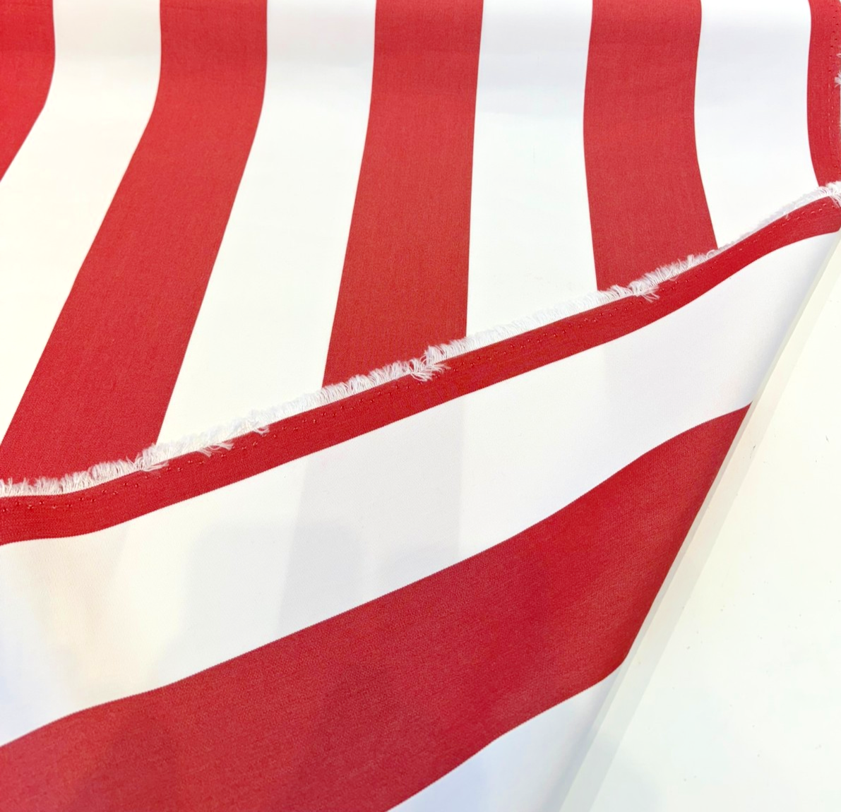 Sunbrella Explorer Venetian Red Stripe Acrylic Fabric - Red White Horizontal Stripe, 54" Width (1 Yard)