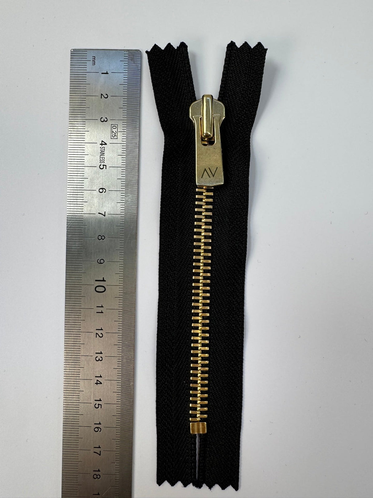Golden Black Metal Sewing Notions