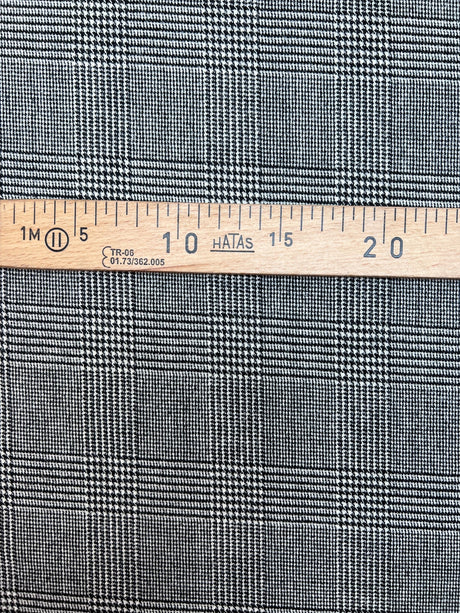 Wool Tweed Houndstooth Gray Checked