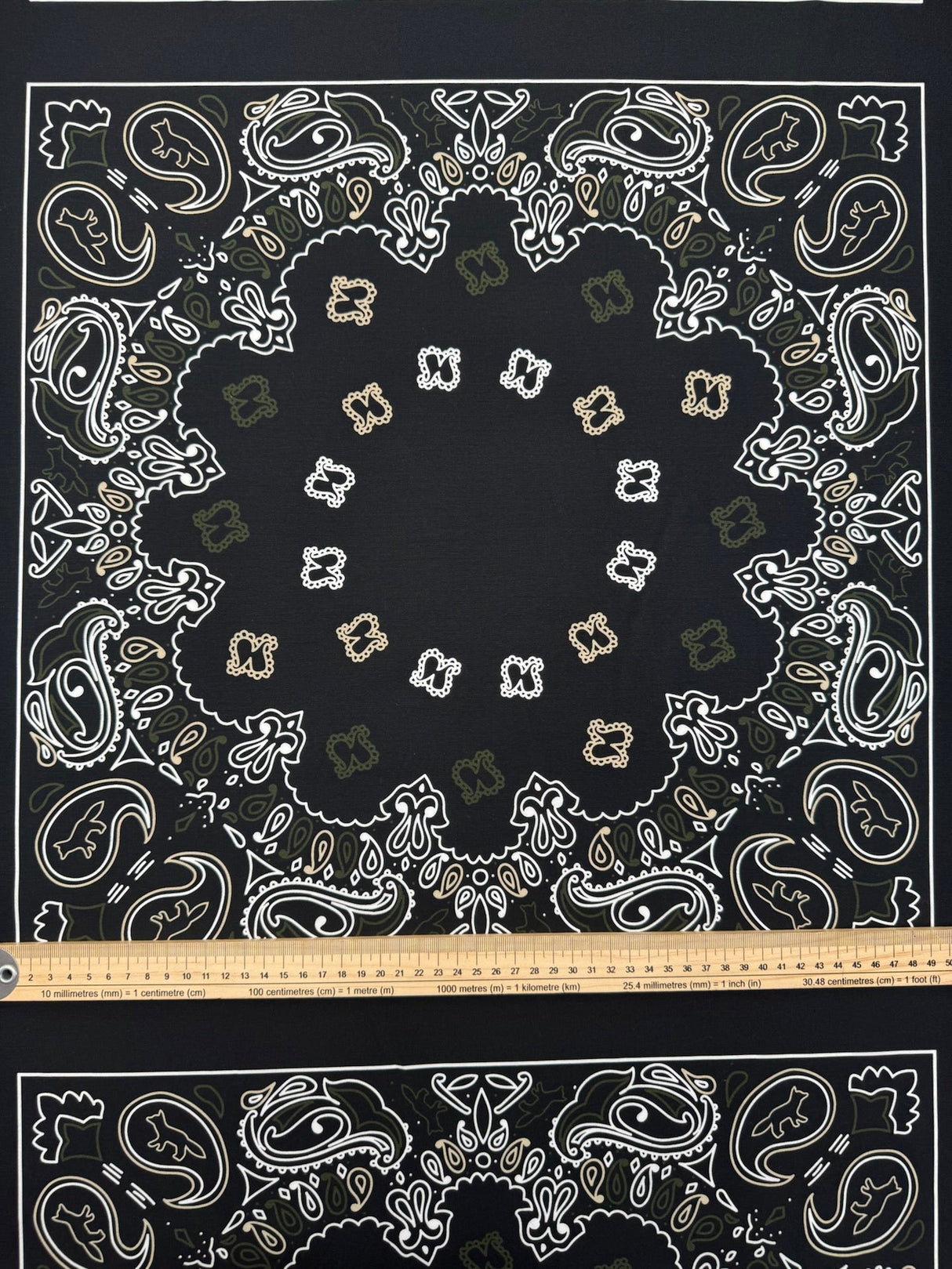 Viscose Poplin Printed White Black