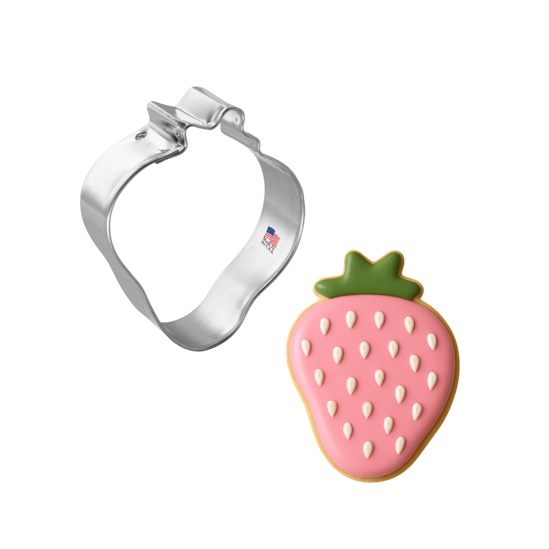 Strawberry Cookie Cutter 2.5 in B907