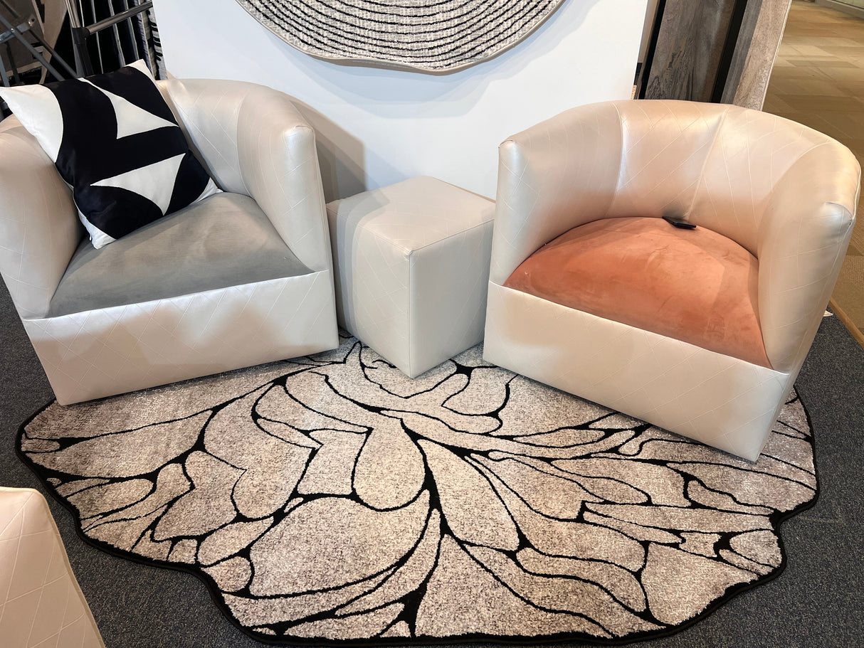 Z322A POL807 Polyester Area Rug - Silver-Toned With Bold Irregular Black Geometric Detailing, Black, 5' 3" X 7' 6" (1 Rug)