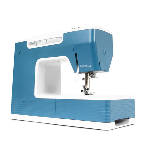 bernette 05 ACADEMY - Robust Mechanical Sewing Machine with 30 Essential Stitches