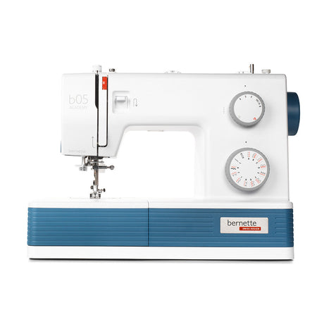 bernette 05 ACADEMY - Robust Mechanical Sewing Machine with 30 Essential Stitches