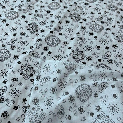 1 Yard Bandana Print Poly Cotton Fabric Durable Lightweight Apparel Material width