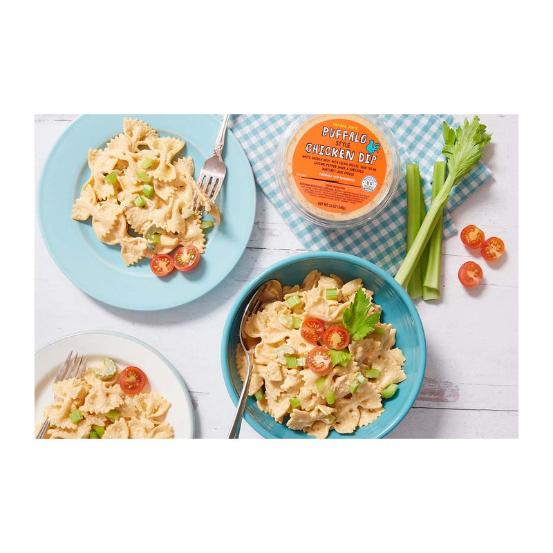 Buffalo Chicken Dip – Creamy Spicy Chicken Wing-Style Hot Dip