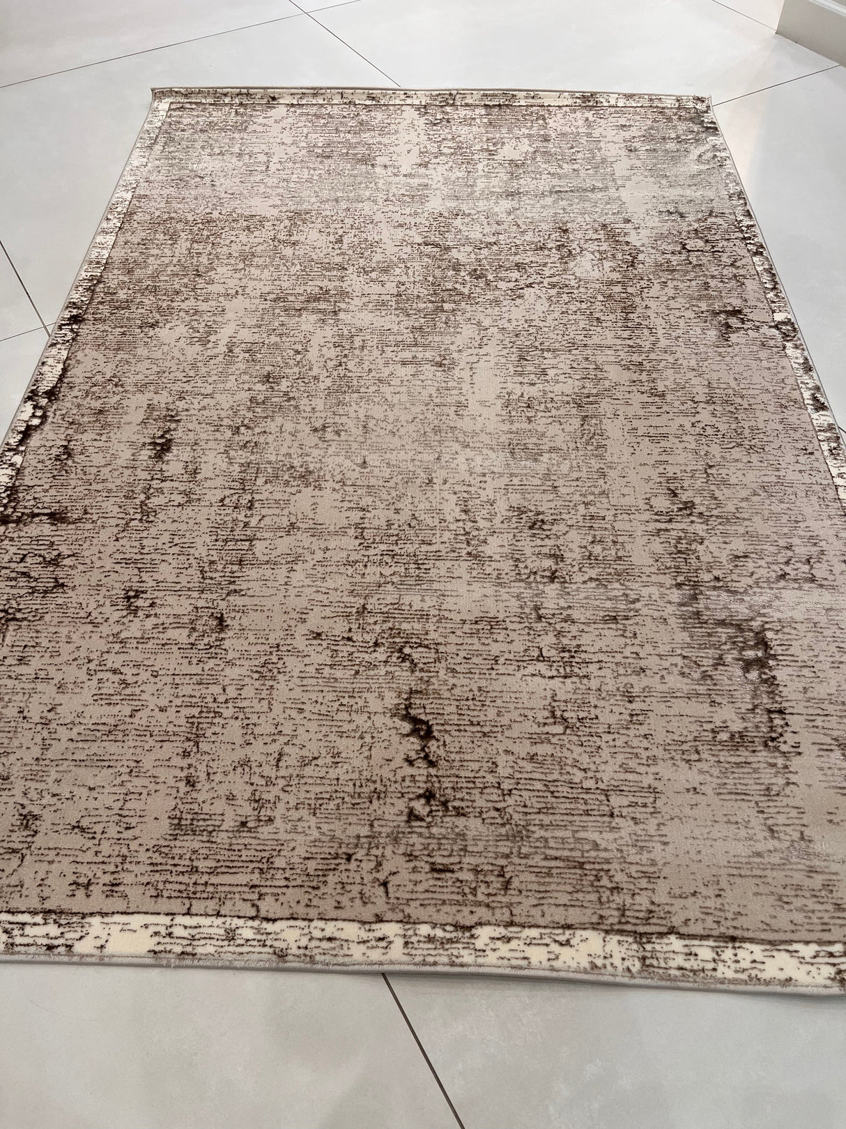 Color-Changing Polyester Viscose Blend Area Rug - Flat Weave, 100% Polyester / Machine Made / Made In Turkey, 5' 2" X 7' 5", 7' 8" X 10' 8" (1 Unit)