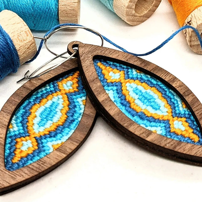 Bargello Embroidery Earring Kit Walnut