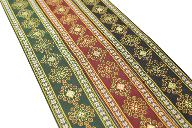 Jacquard Ribbon Circular Diamond 1.75"