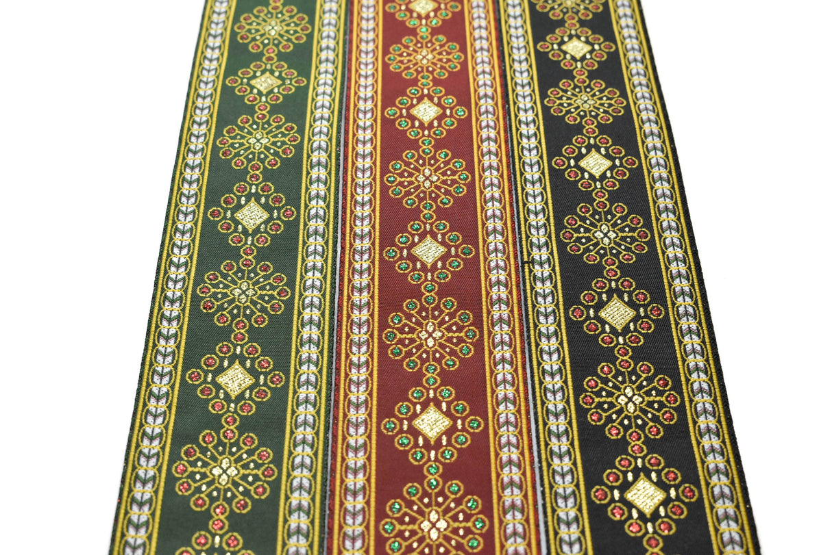 Jacquard Ribbon Circular Diamond 1.75"