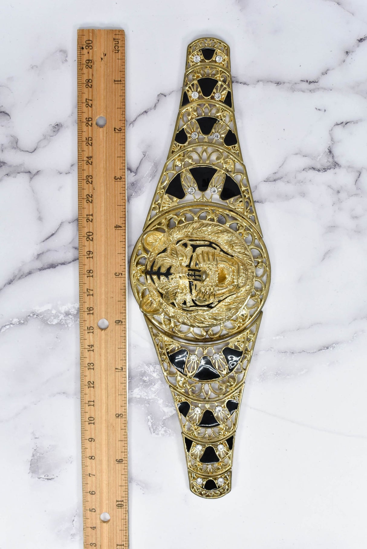 Lion Buckle Gold Black 9.75 x 2.75