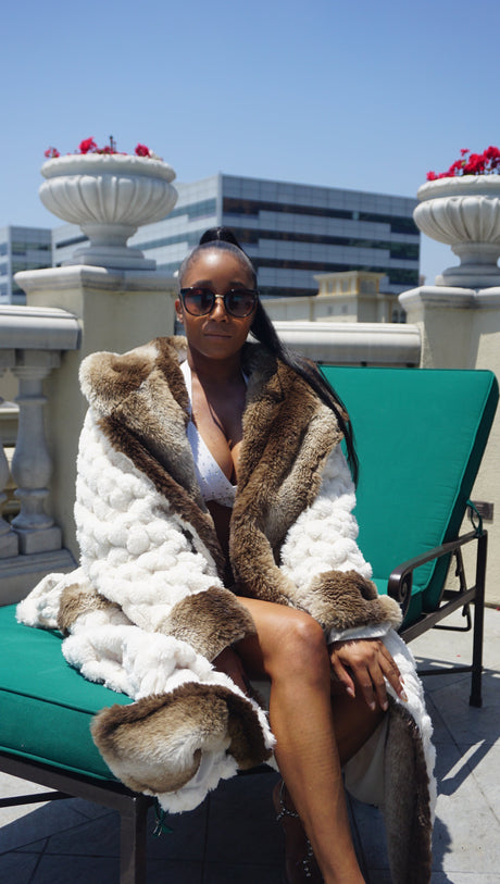 Winter Luxurious Offwhite Faux Fur Fabric - Off-White, Hooded Robe, Long Sleeve, Two Pockets (1 Piece)
