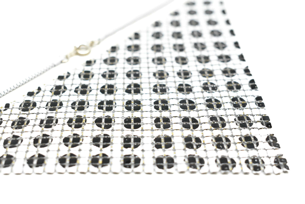 Metal Mesh Connector Checkered Black White