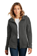 Sudadera con capucha de forro polar con hombros caídos para mujer District® Perfect Weight®