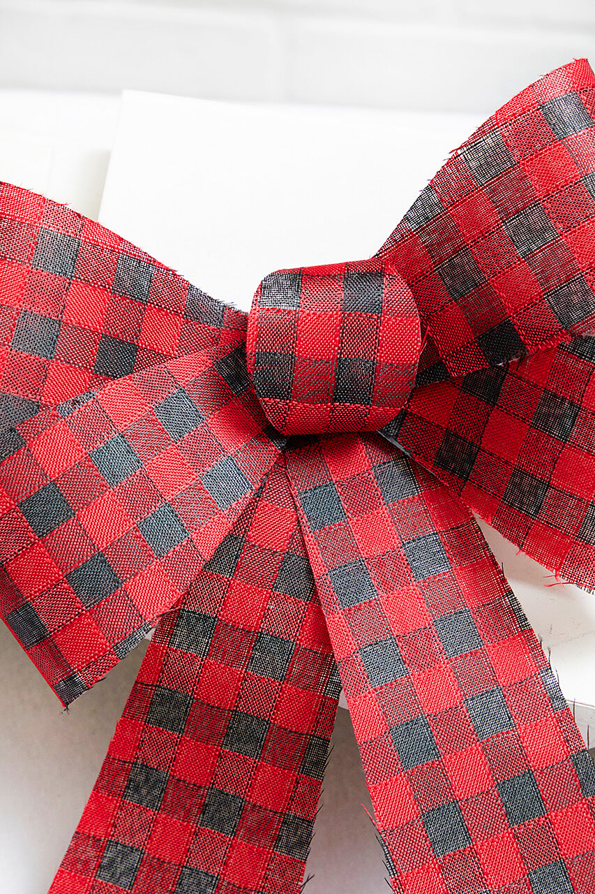 18'' x 14.5'' Acrylic Mesh Plaid Bow