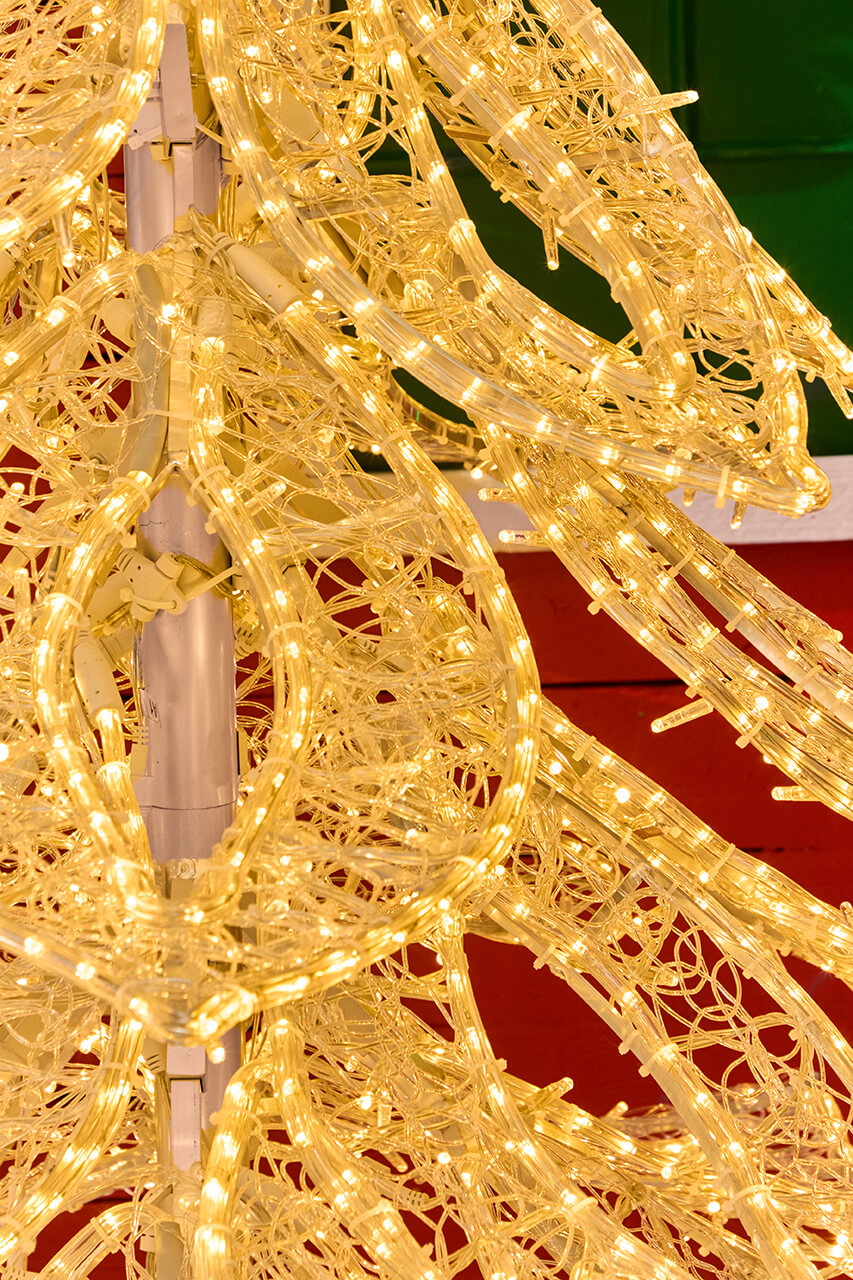 7.5' LED Christmas Tree - Warm/Cool White