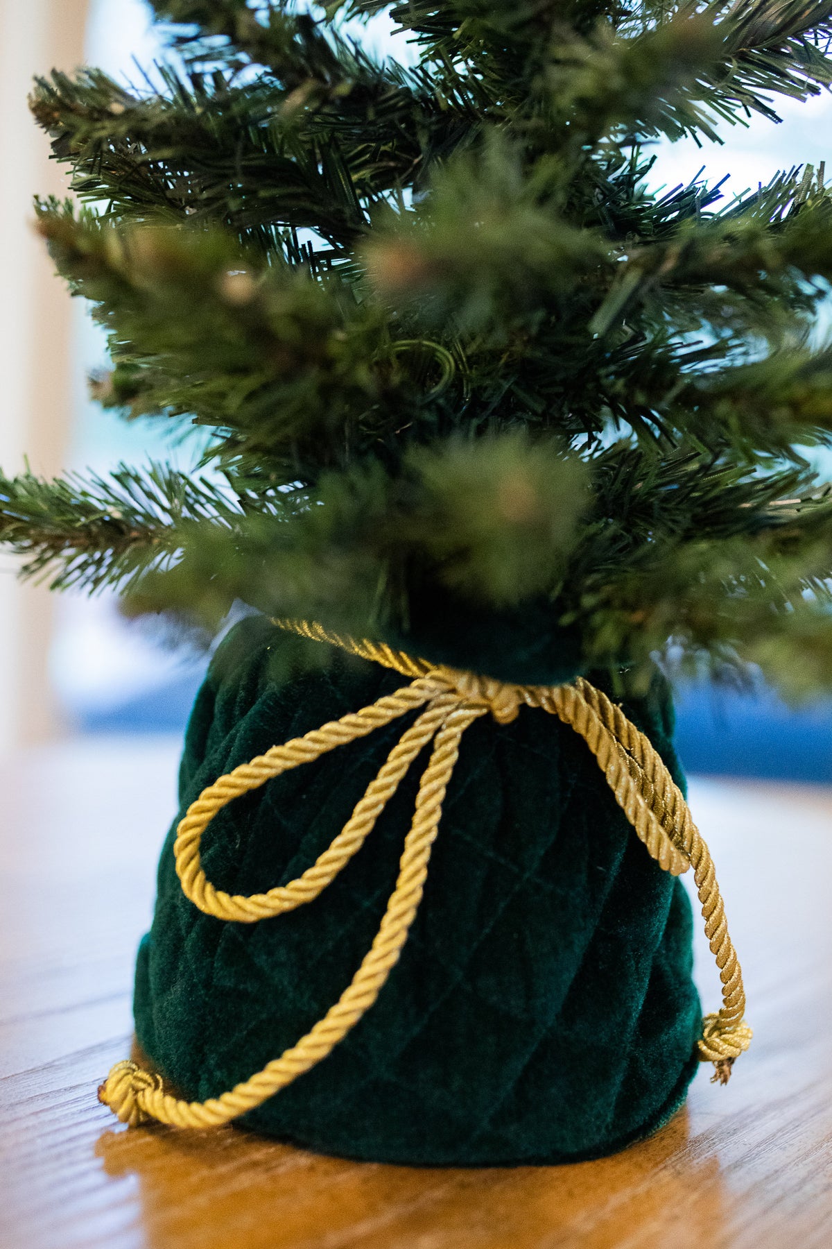 18” Christmas Tree In Green Decorative Bag