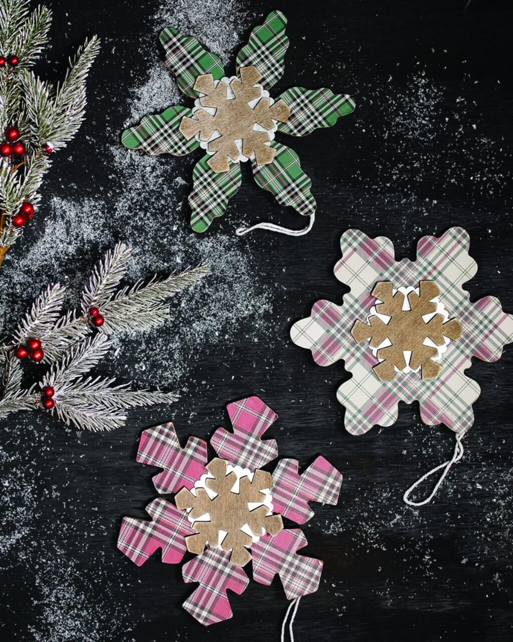 Plaid Snowflakes Christmas Ornaments