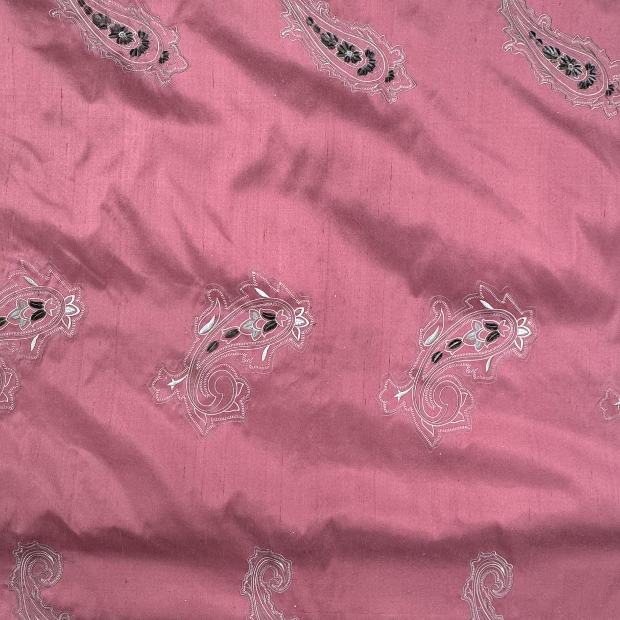 Eclipse Silk Fabric - Velvet Paisley, 54" Width (1 Yard)