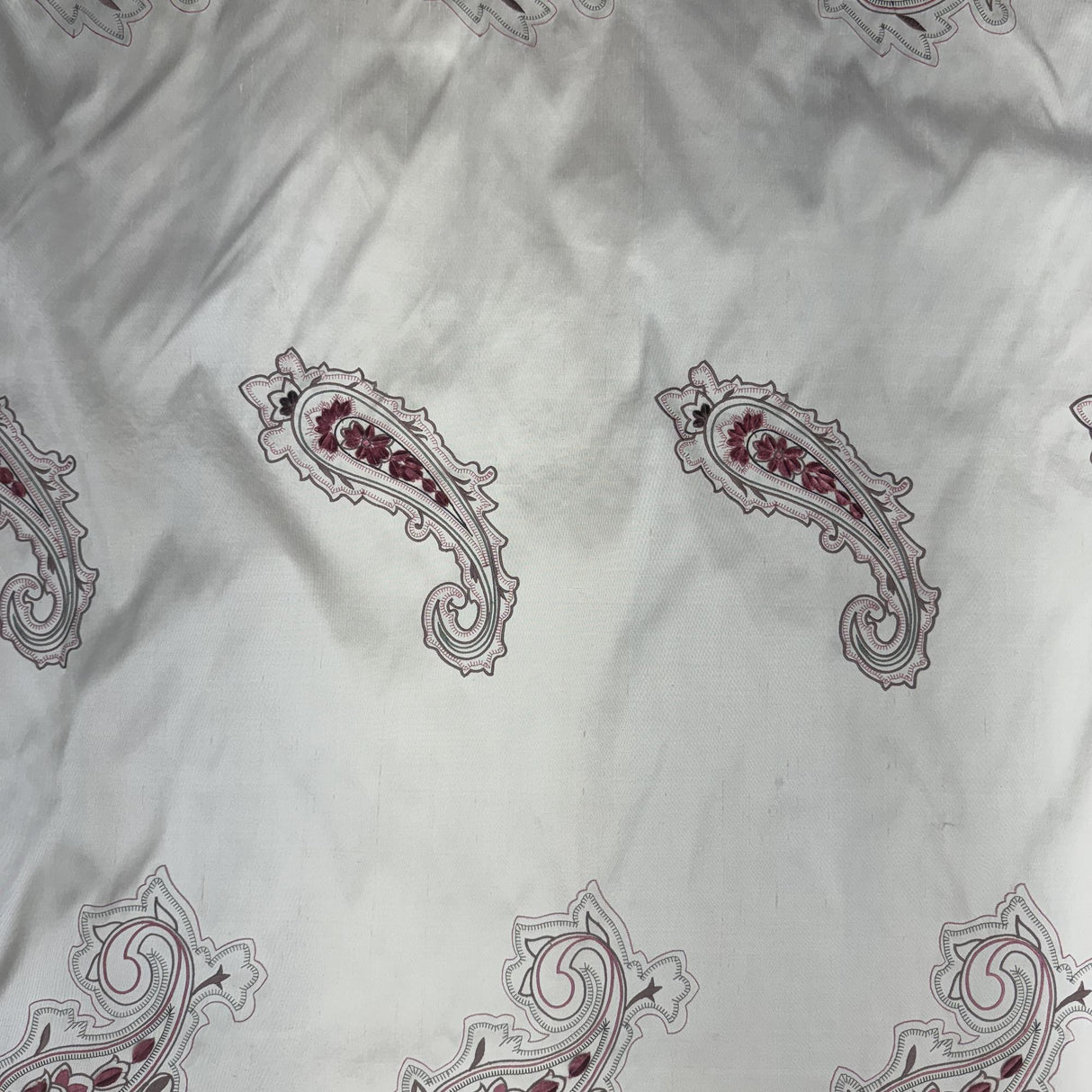 Eclipse Silk Fabric - Velvet Paisley, 54" Width (1 Yard)