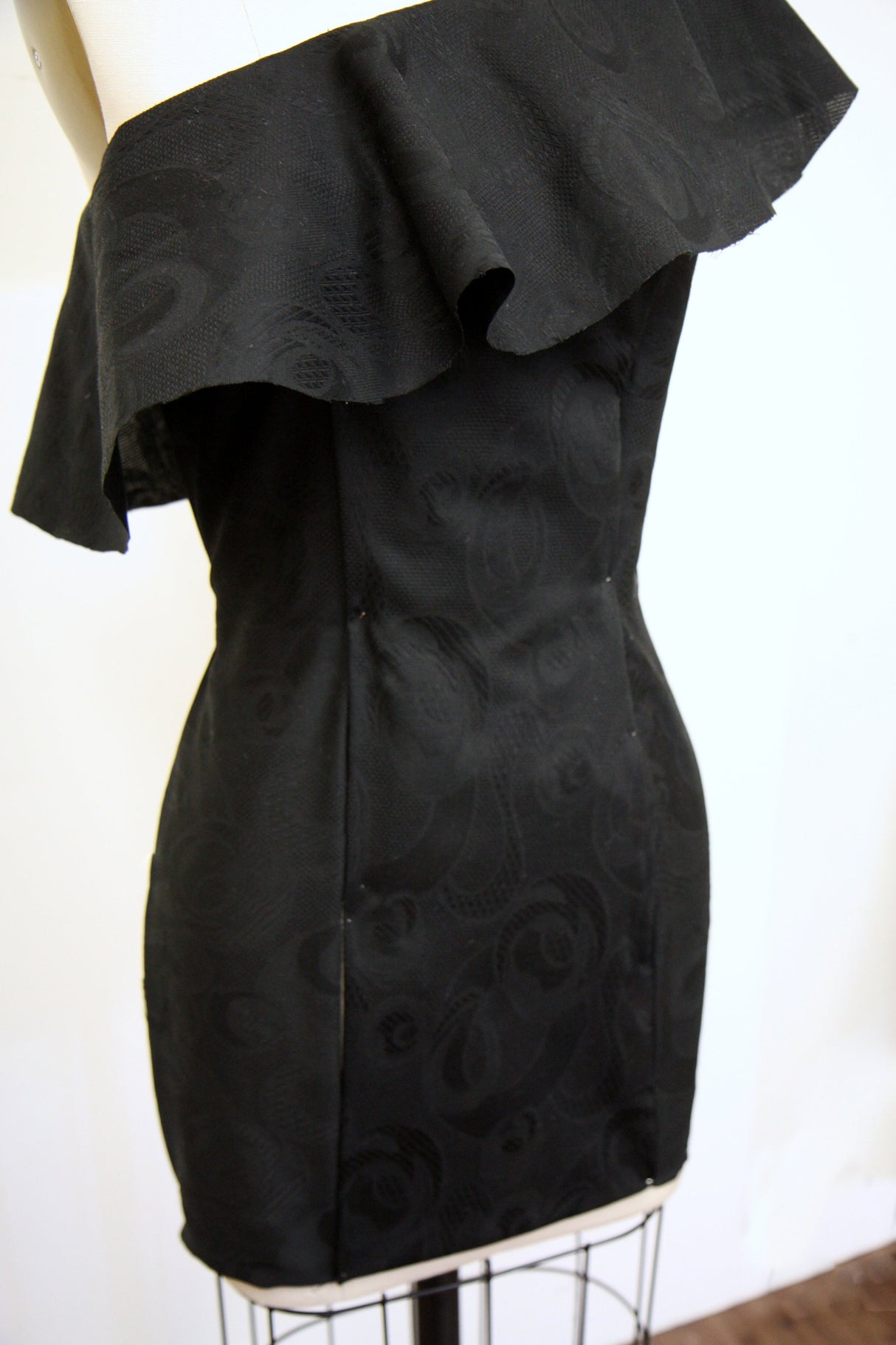 Loose-Woven Black Cotton Jacquard
