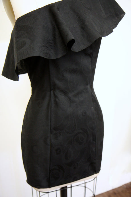 Loose-Woven Black Cotton Jacquard