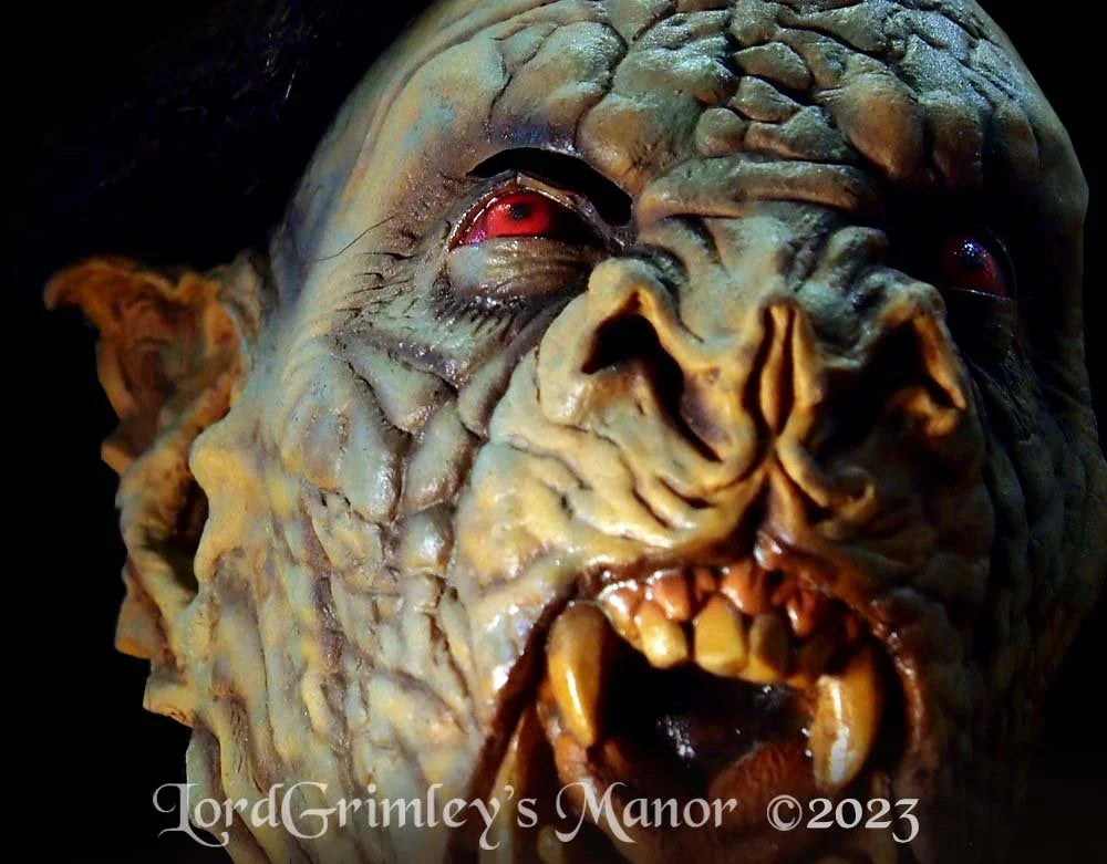 Officially Licensed Bram Stoker's Dracula - Bat