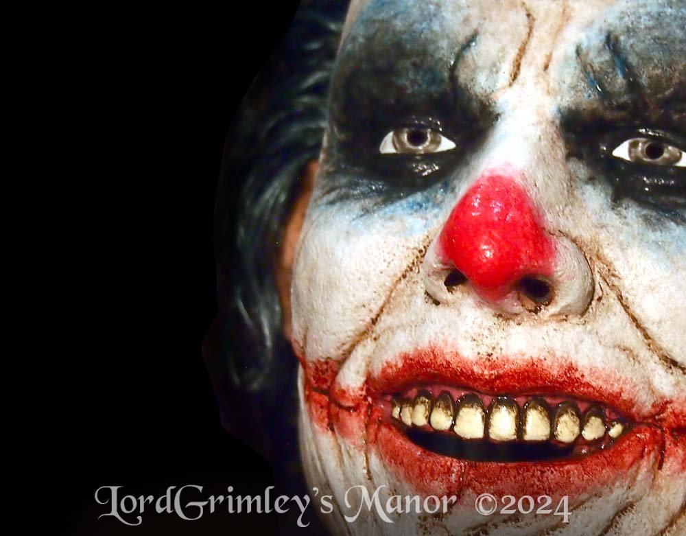 Smiling Lunatic Clown