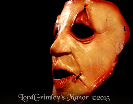 Wide Awake -Serial Killer Half Mask (30)