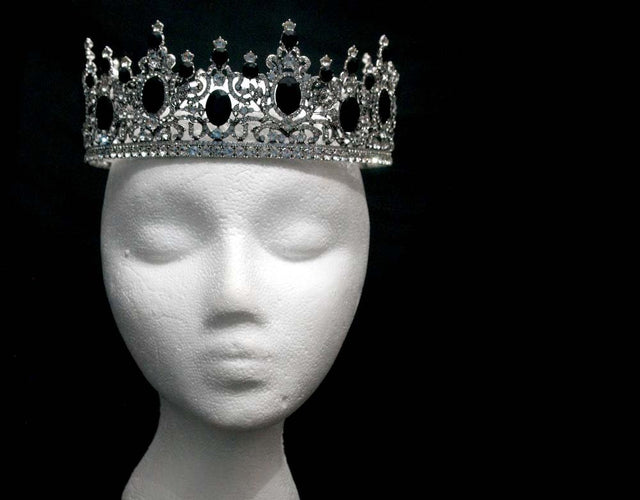 The Baroness of Shadow - Jeweled Crown