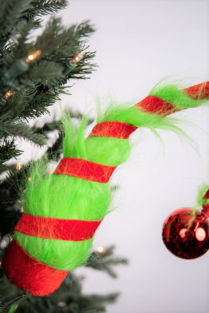 33” Green Monster Hat Spray