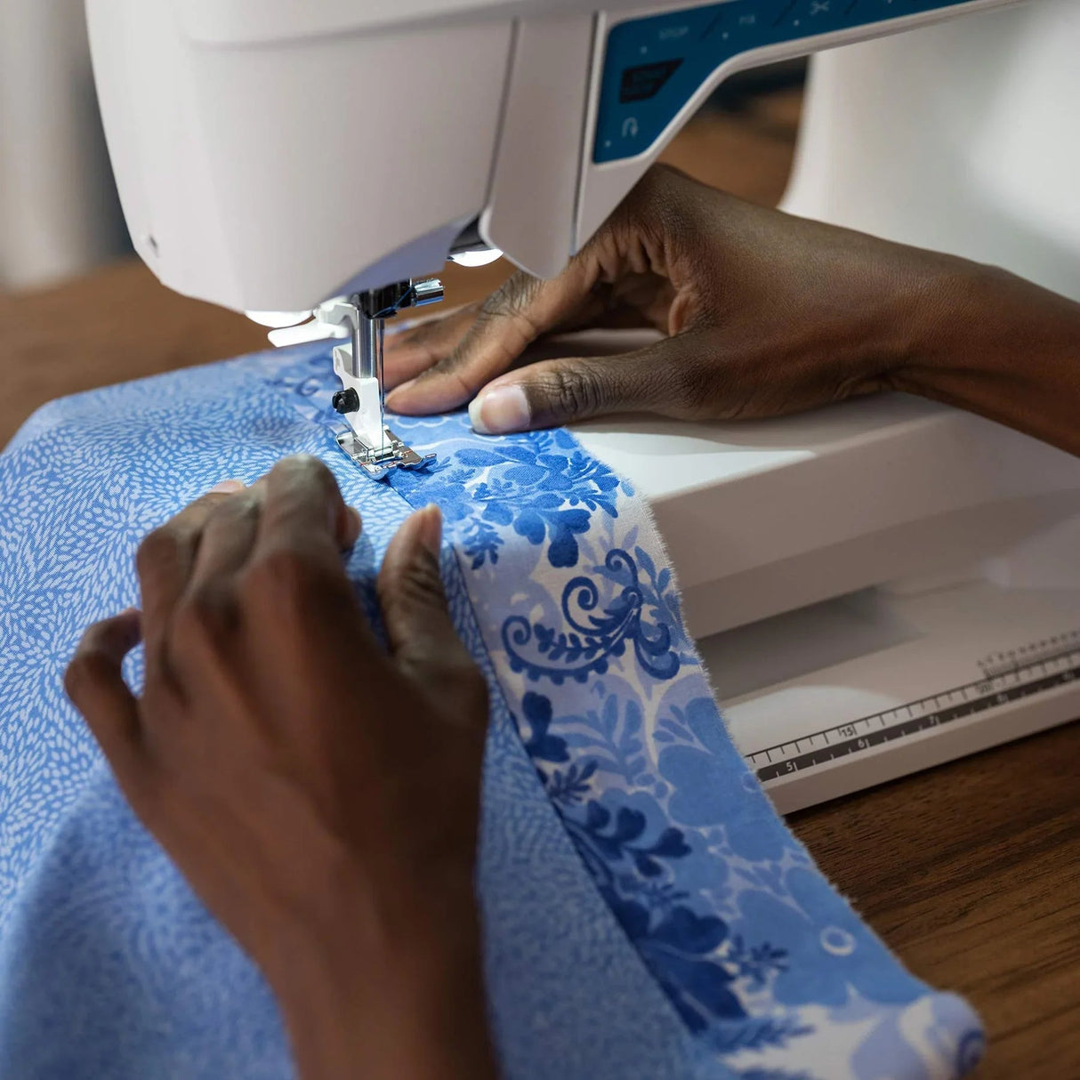 Computerized Sewing Machine with Touch Screen